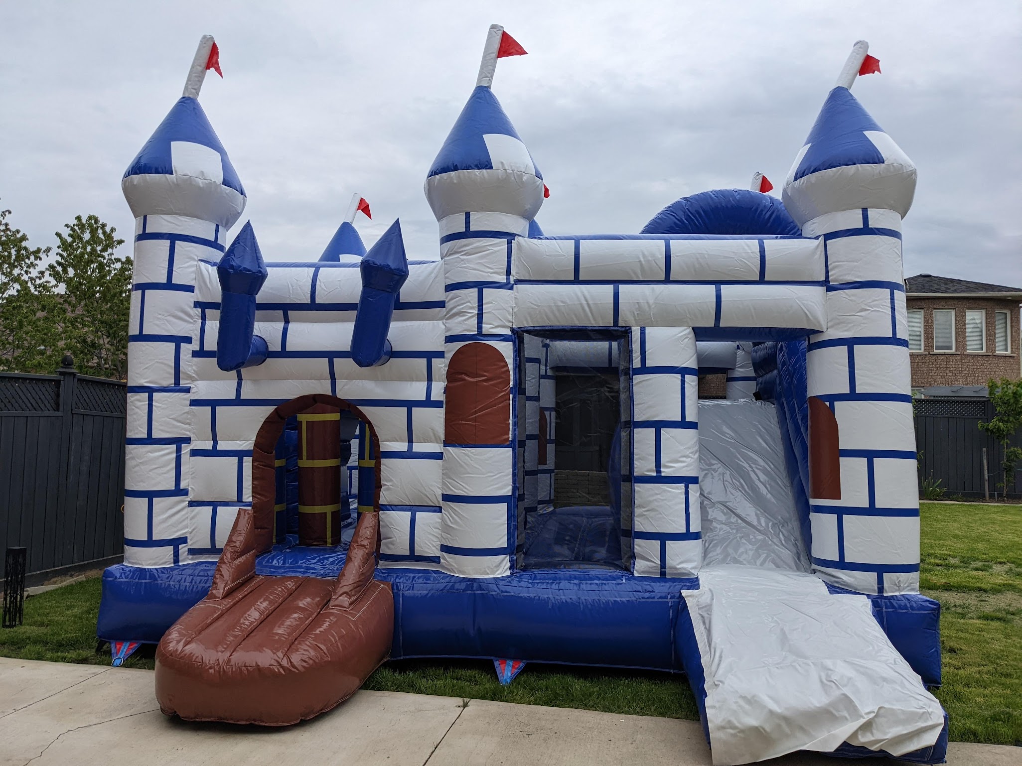 Castle Royal bouncy castle combo