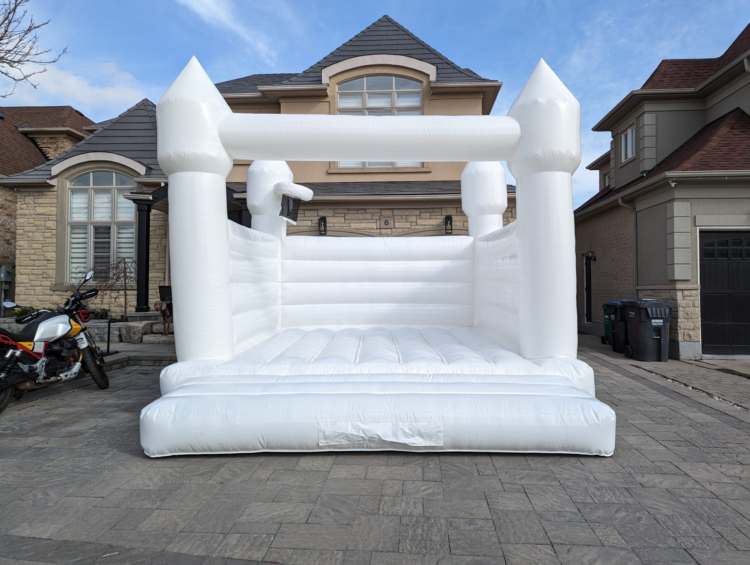 WOW!!!—White bouncy Castle—WOW!!!!